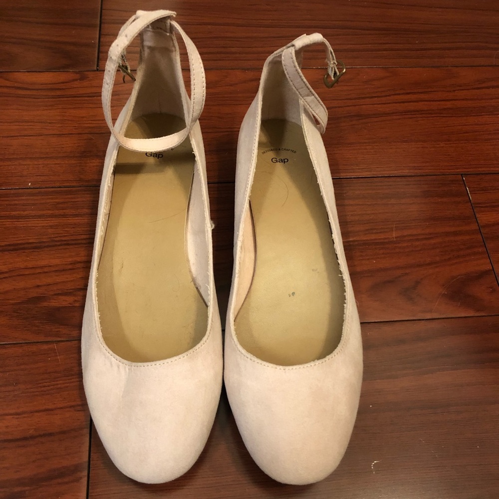 Gap baby pink flats w ankle strap